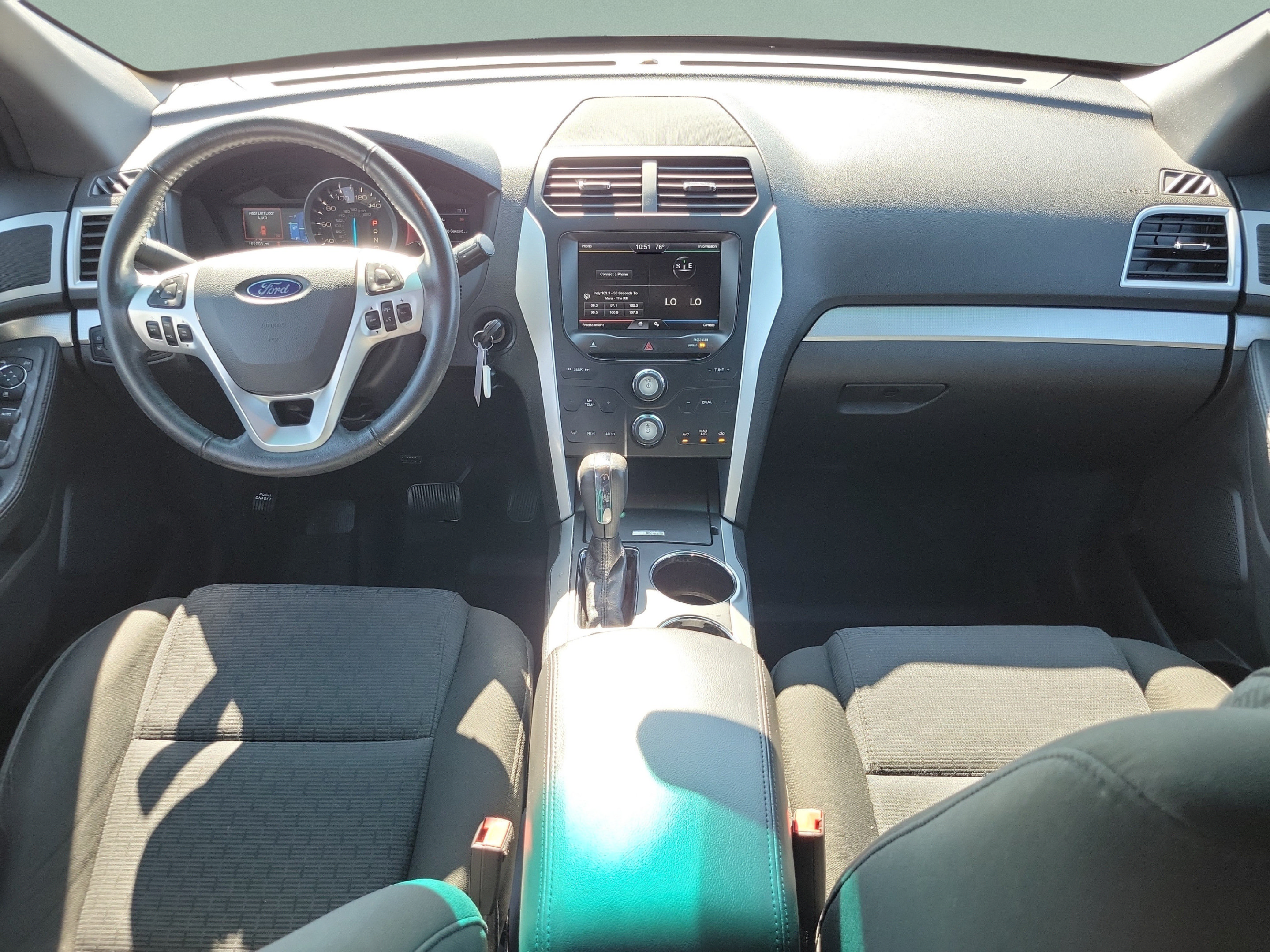 Used 2014 Ford Explorer XLT w/ Equipment Group 201A FWD image 11