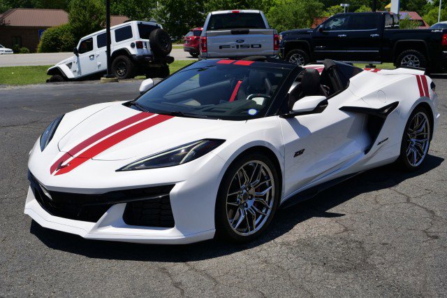 Used 2023 Chevrolet Corvette Z06 RWD image 6