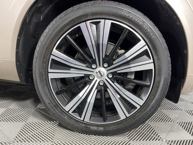 Used 2023 Volvo XC60 B5 Plus w/ Protection Package Premier FWD image 15
