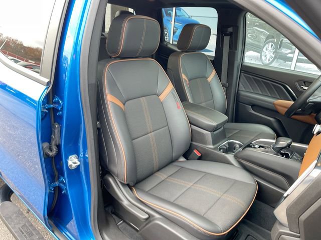 Used 2024 GMC Canyon AT4 image 27