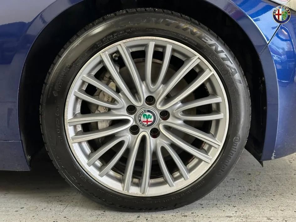 Used 2017 Alfa Romeo Giulia Ti w/ Leather Package image 39