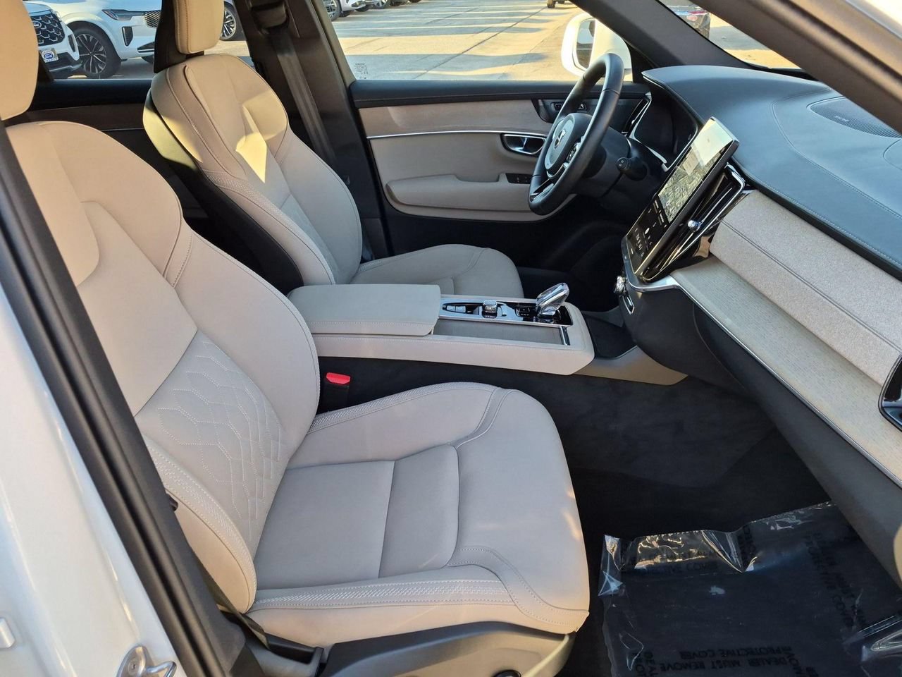 Certified 2026 Volvo XC90 B6 Plus AWD/4WD image 27