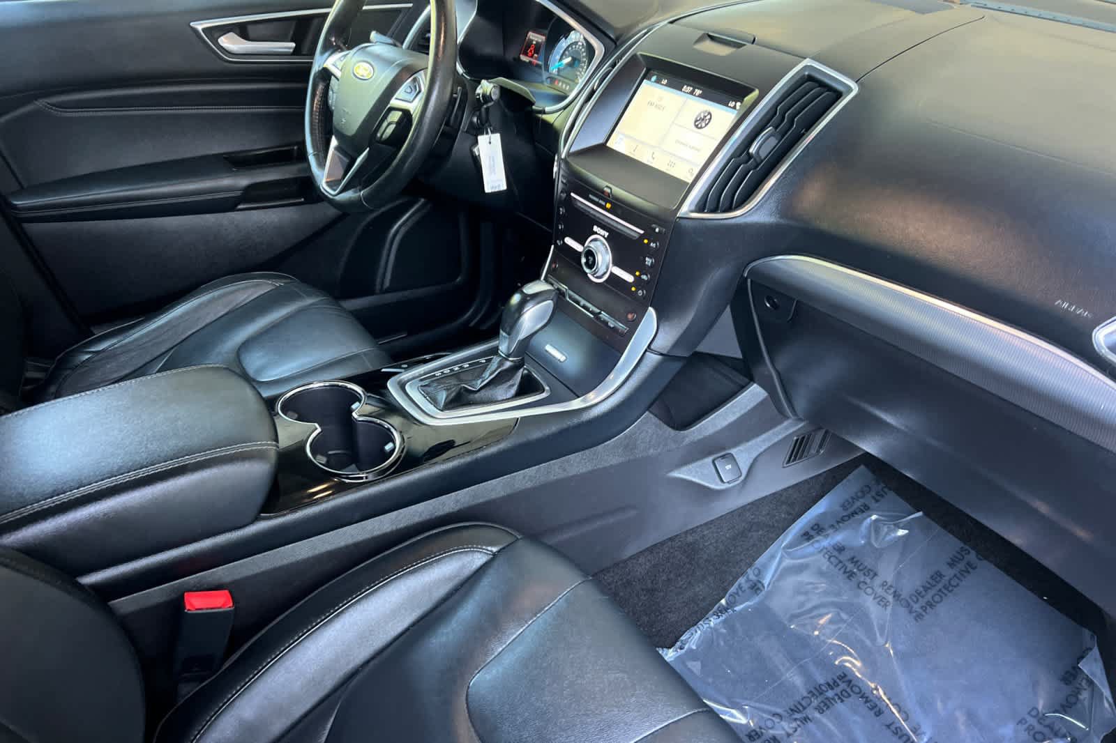 Used 2018 Ford Edge Titanium FWD image 17
