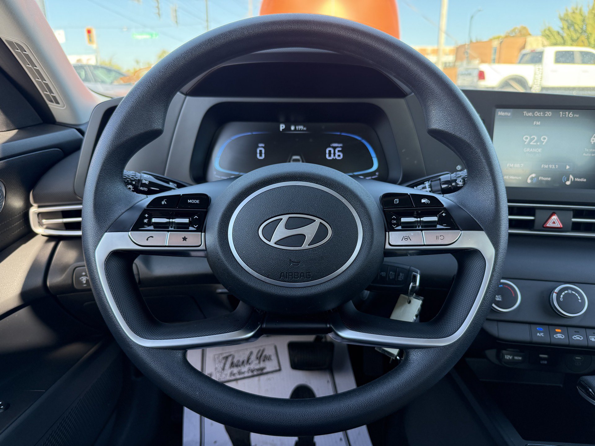 Used 2025 Hyundai Elantra SE FWD image 19