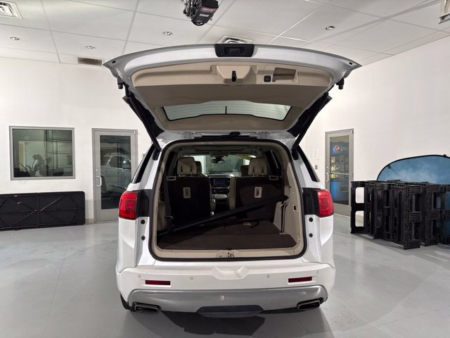 Used 2017 GMC Acadia Denali w/ Technology Package FWD image 11