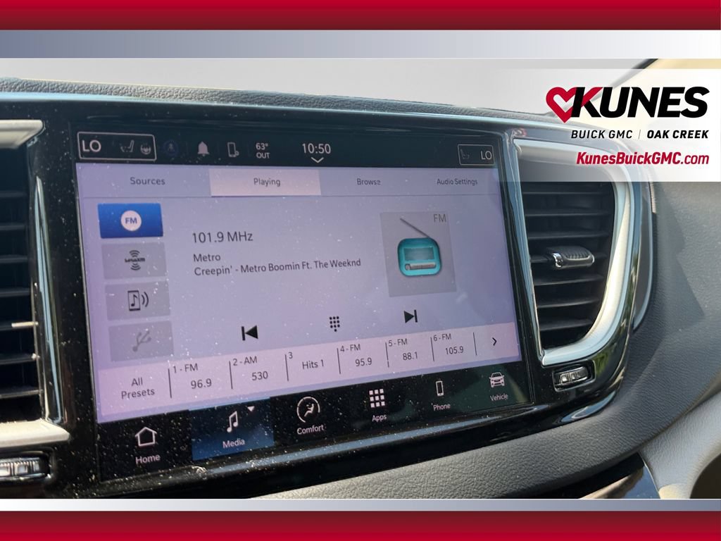 Used 2024 Chrysler Pacifica Touring-L FWD image 27