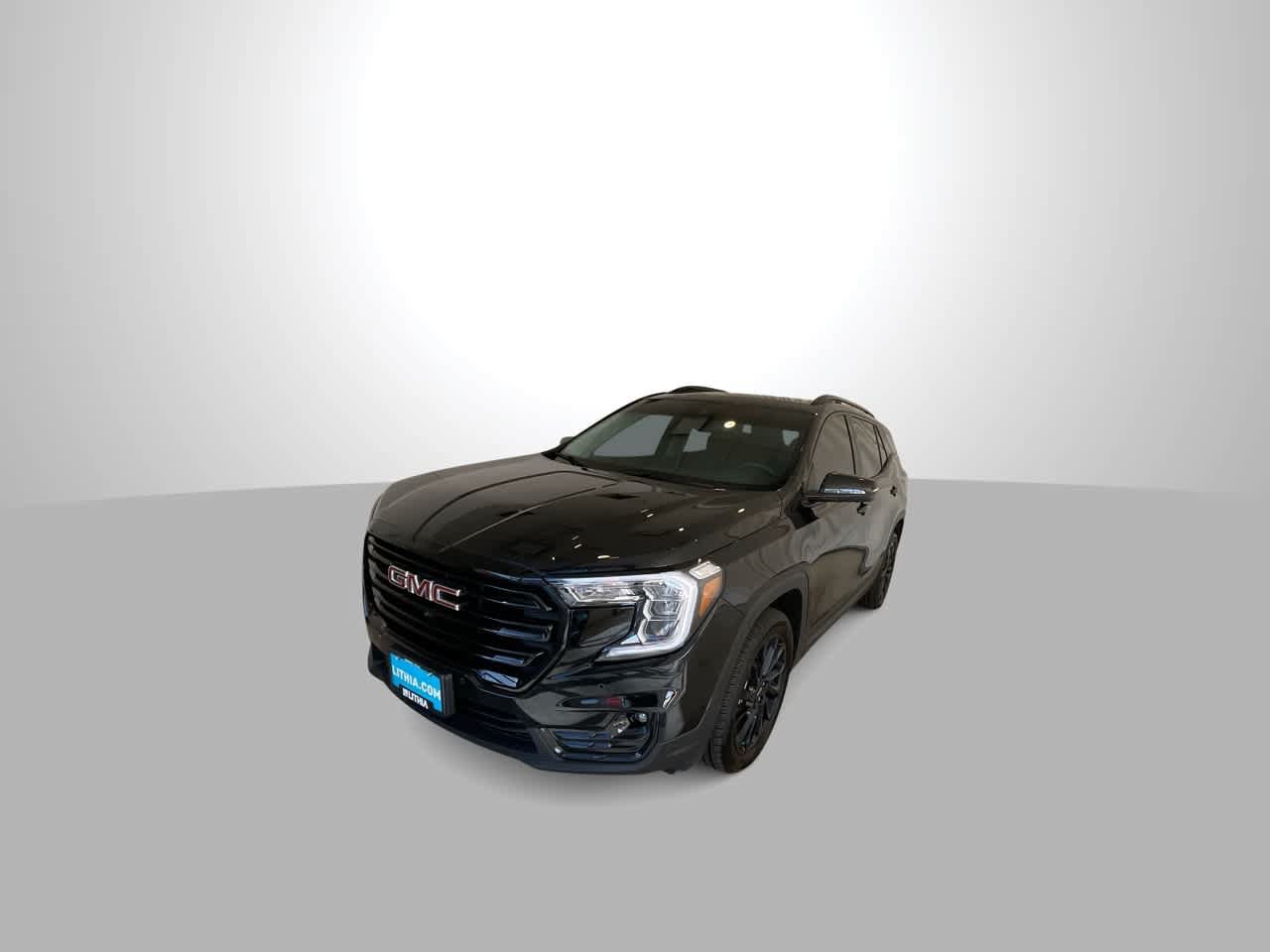 Used 2024 GMC Terrain SLT w/ Tech Package AWD/4WD image 4