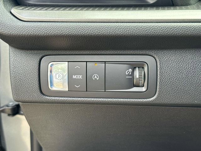New 2026 Chevrolet Traverse LT w/ LPO, Floor Liner Package FWD image 24