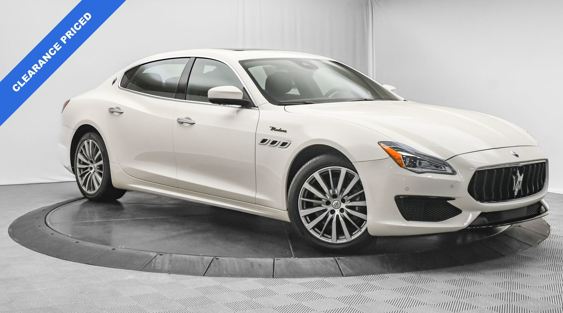 Used 2022 Maserati Quattroporte Modena Q4 image 1