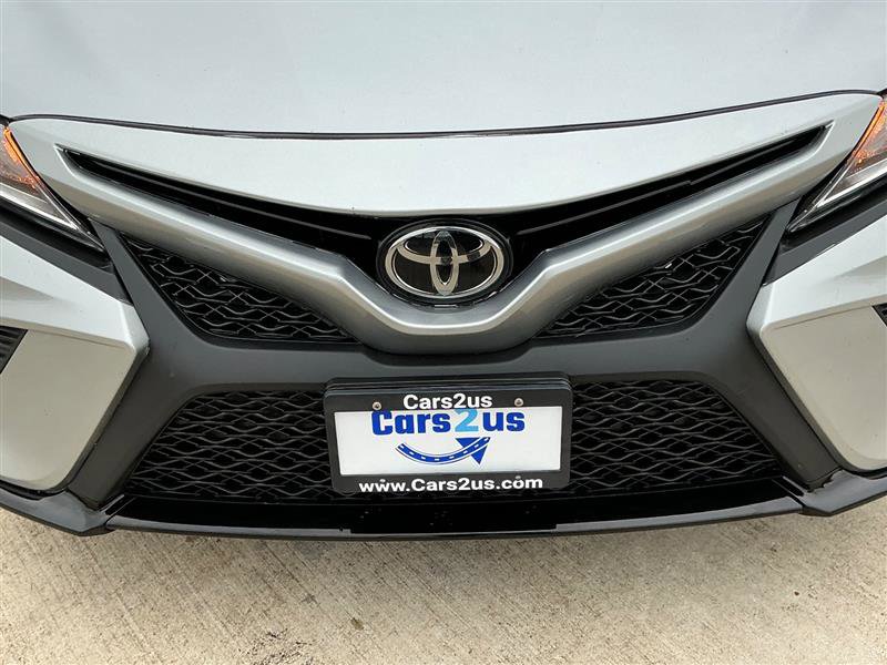 Used 2018 Toyota Camry SE FWD image 12
