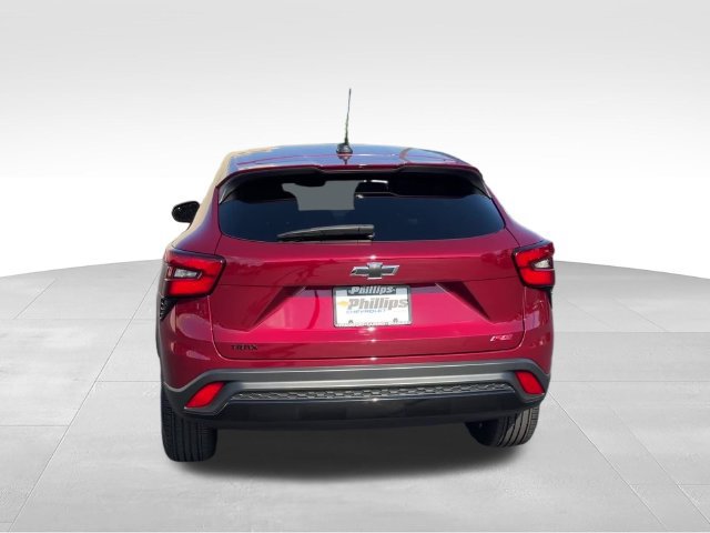 Certified 2024 Chevrolet Trax RS w/ Driver Confidence Package FWD image 5