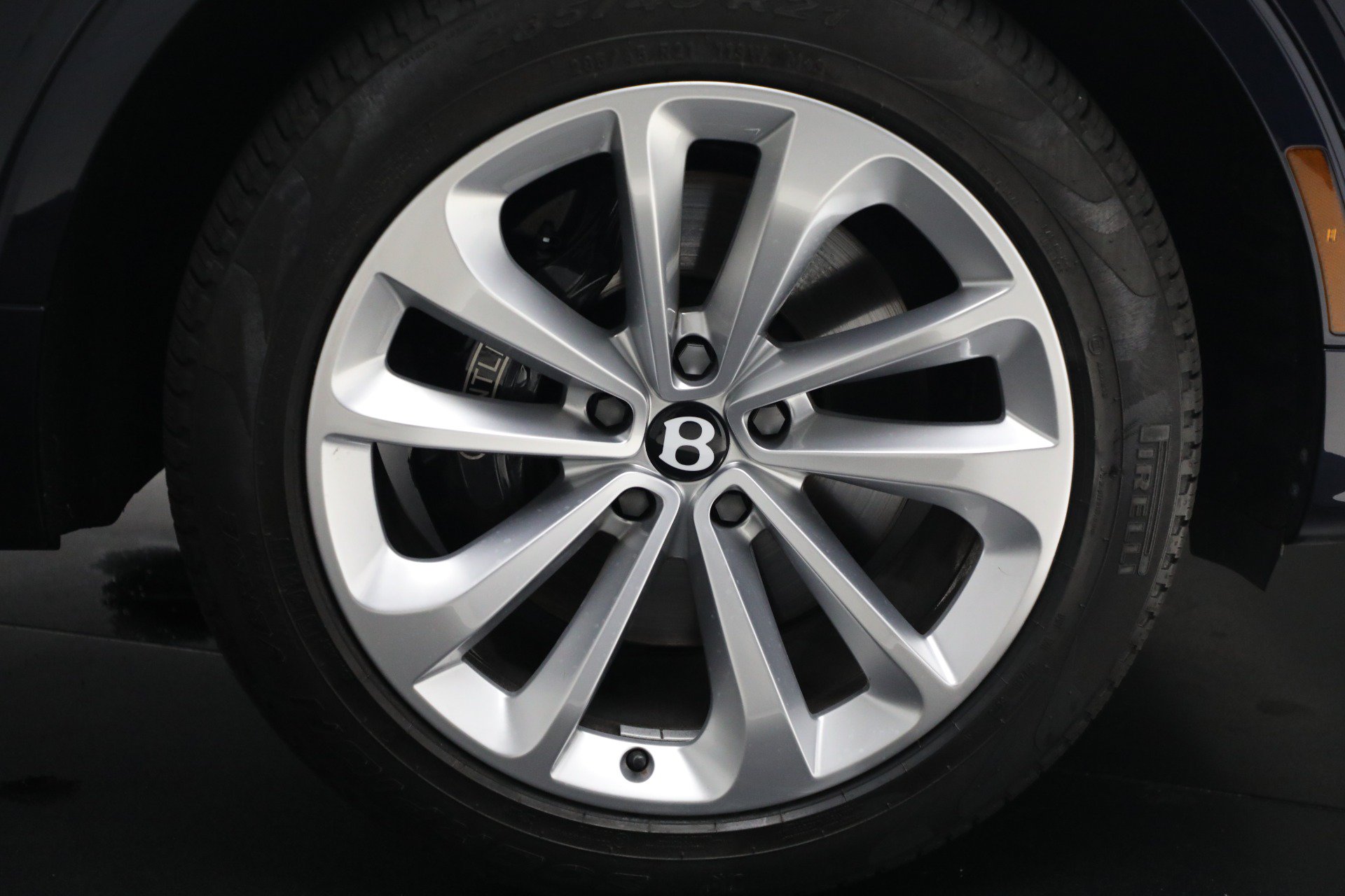 Certified 2024 Bentley Bentayga Extended Wheelbase AWD/4WD image 13