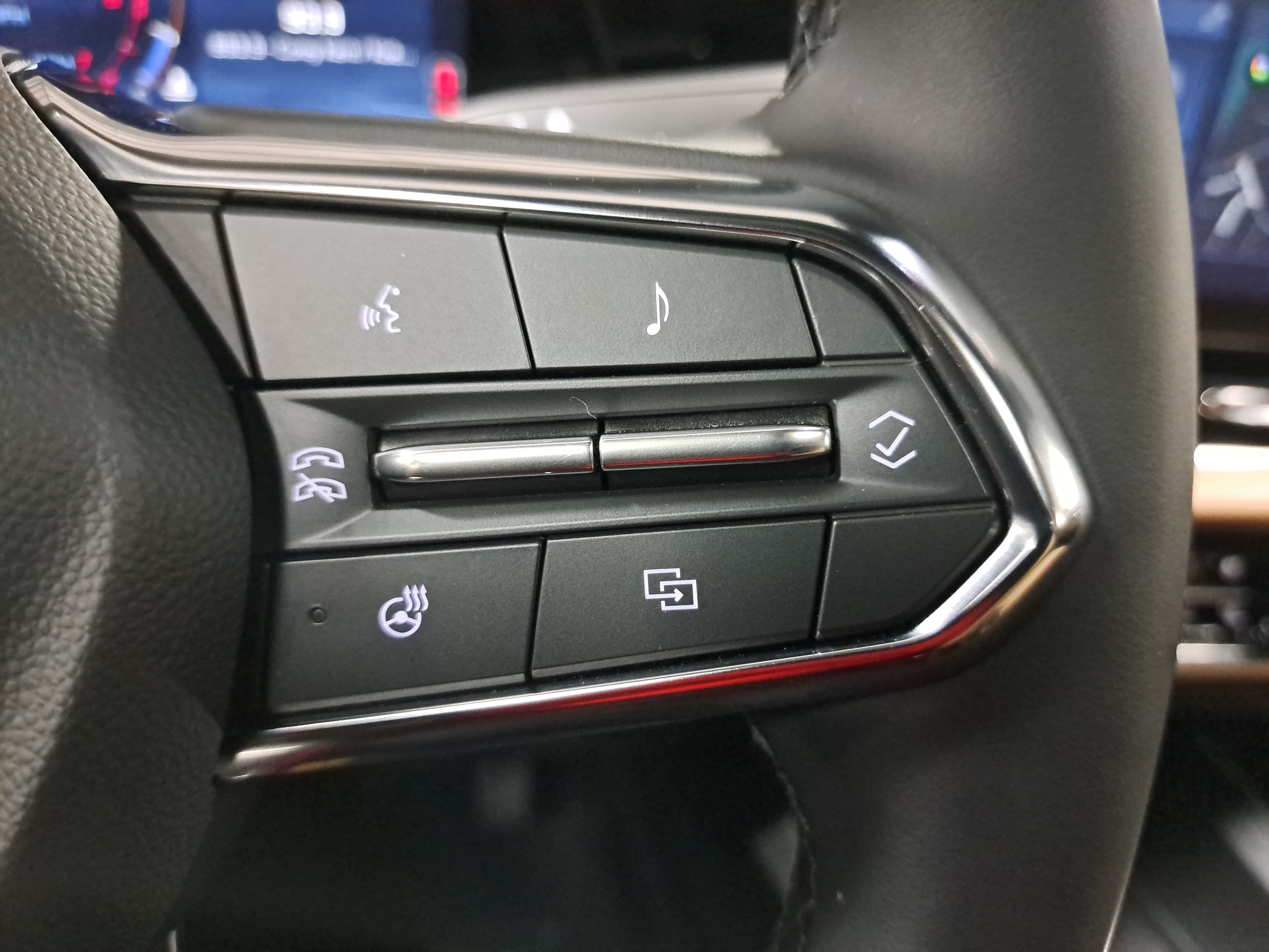 Used 2026 Chevrolet Equinox ACTIV w/ Convenience Package III FWD image 19