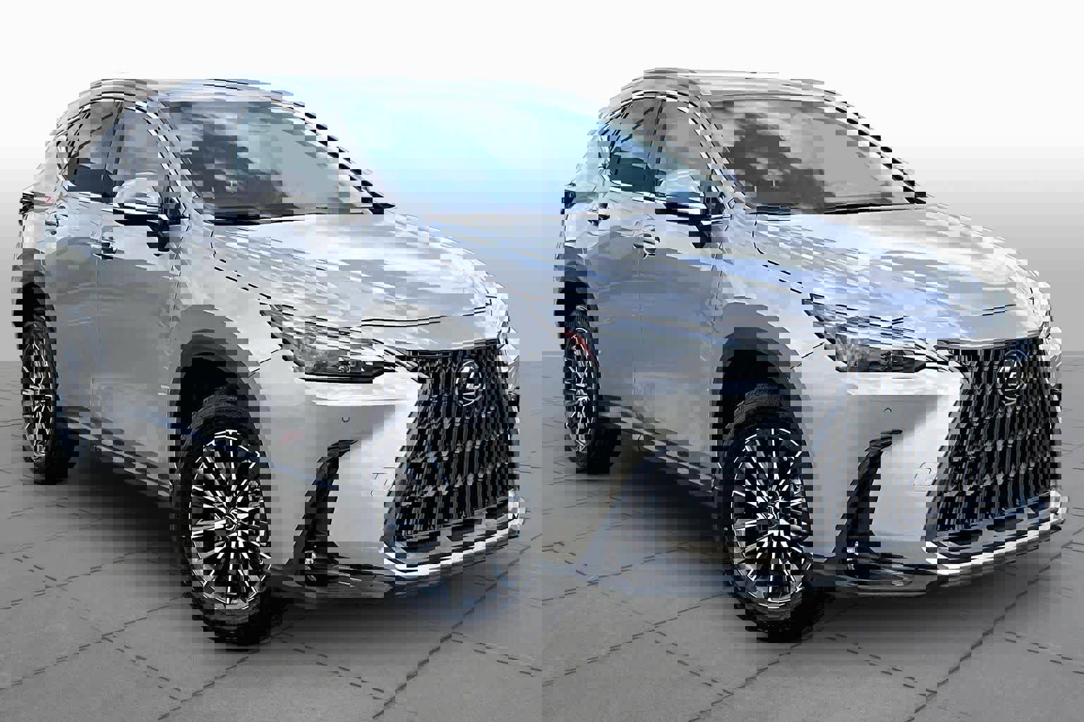 Used 2025 Lexus NX 250 FWD w/ Accessory Package (Z1) image 3