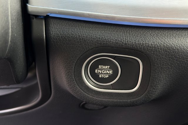 Used 2024 Mercedes-Benz GLE 450e 4MATIC image 27