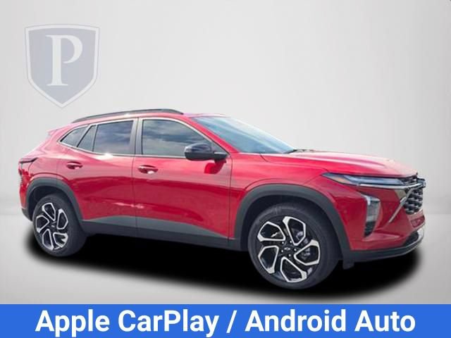 New 2026 Chevrolet Trax RS w/ Driver Confidence Package FWD image 2