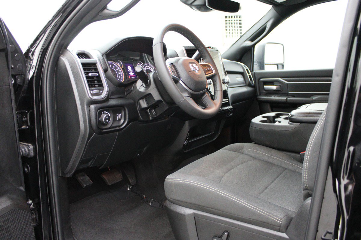 Used 2026 RAM 2500 Big Horn AWD/4WD image 7