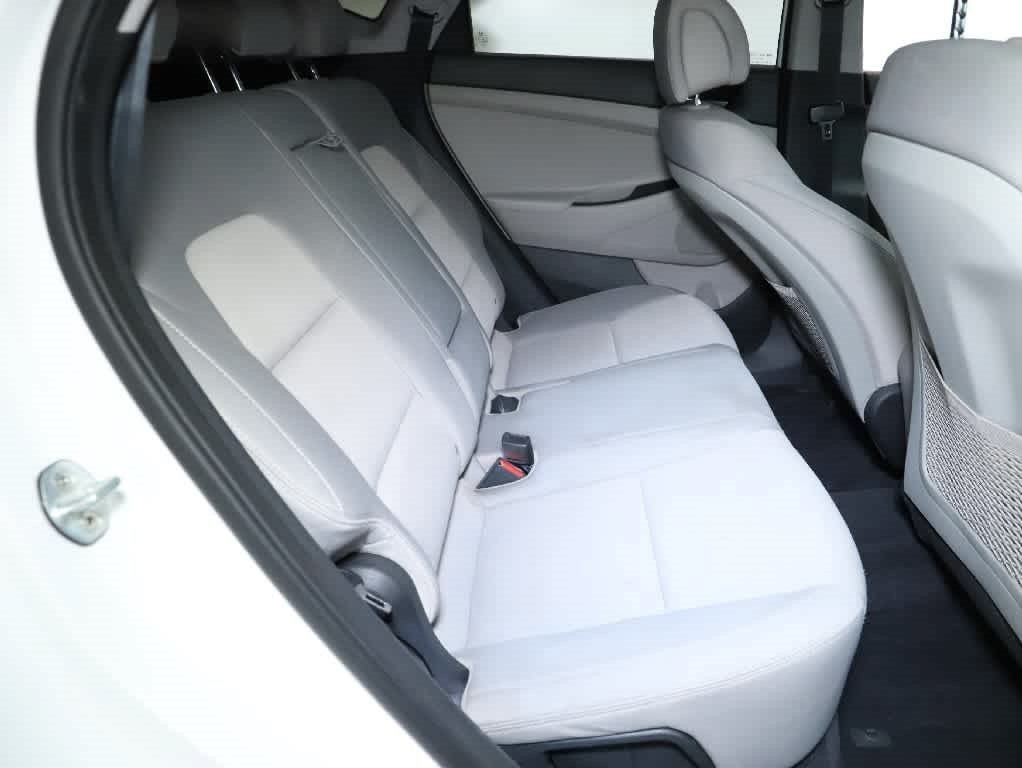 Used 2018 Hyundai Tucson SE w/ Cargo Package AWD/4WD image 12