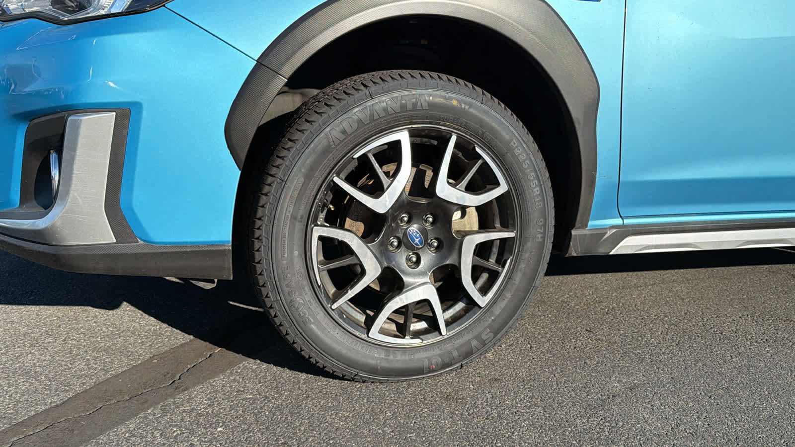 Used 2020 Subaru Crosstrek w/ Moonroof Package w/Navigation image 1