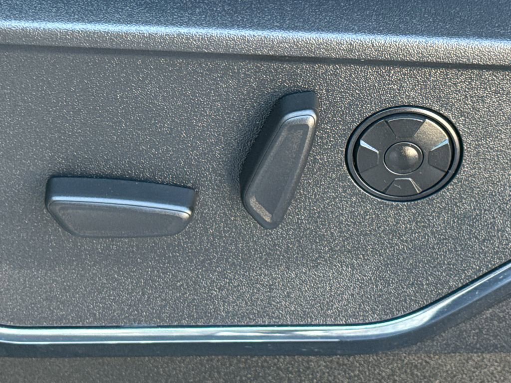 Used 2024 Ford F250 Platinum image 22