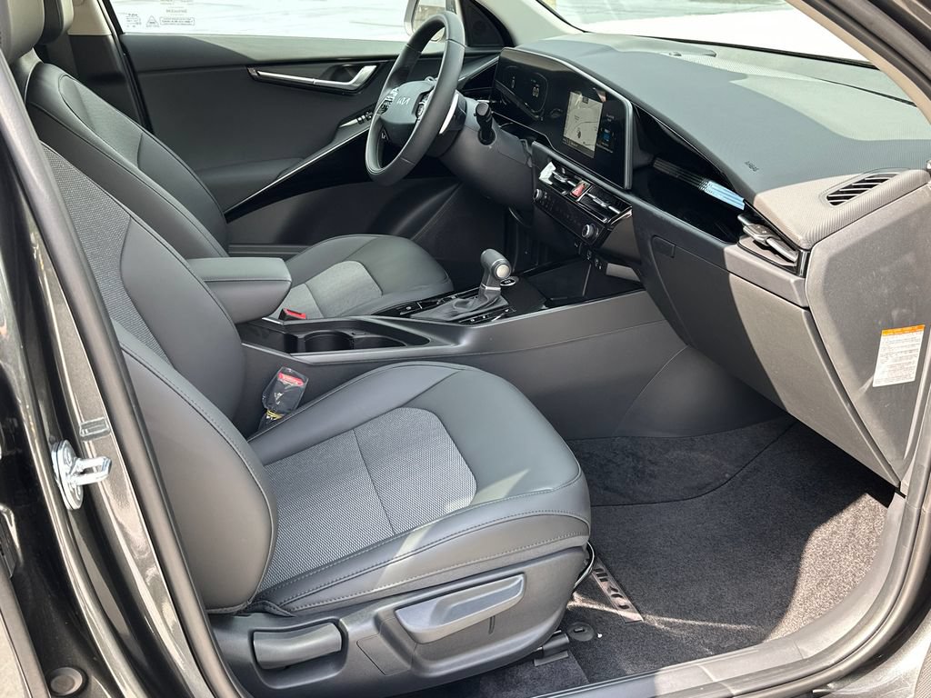 New 2026 Kia Niro EX FWD image 12