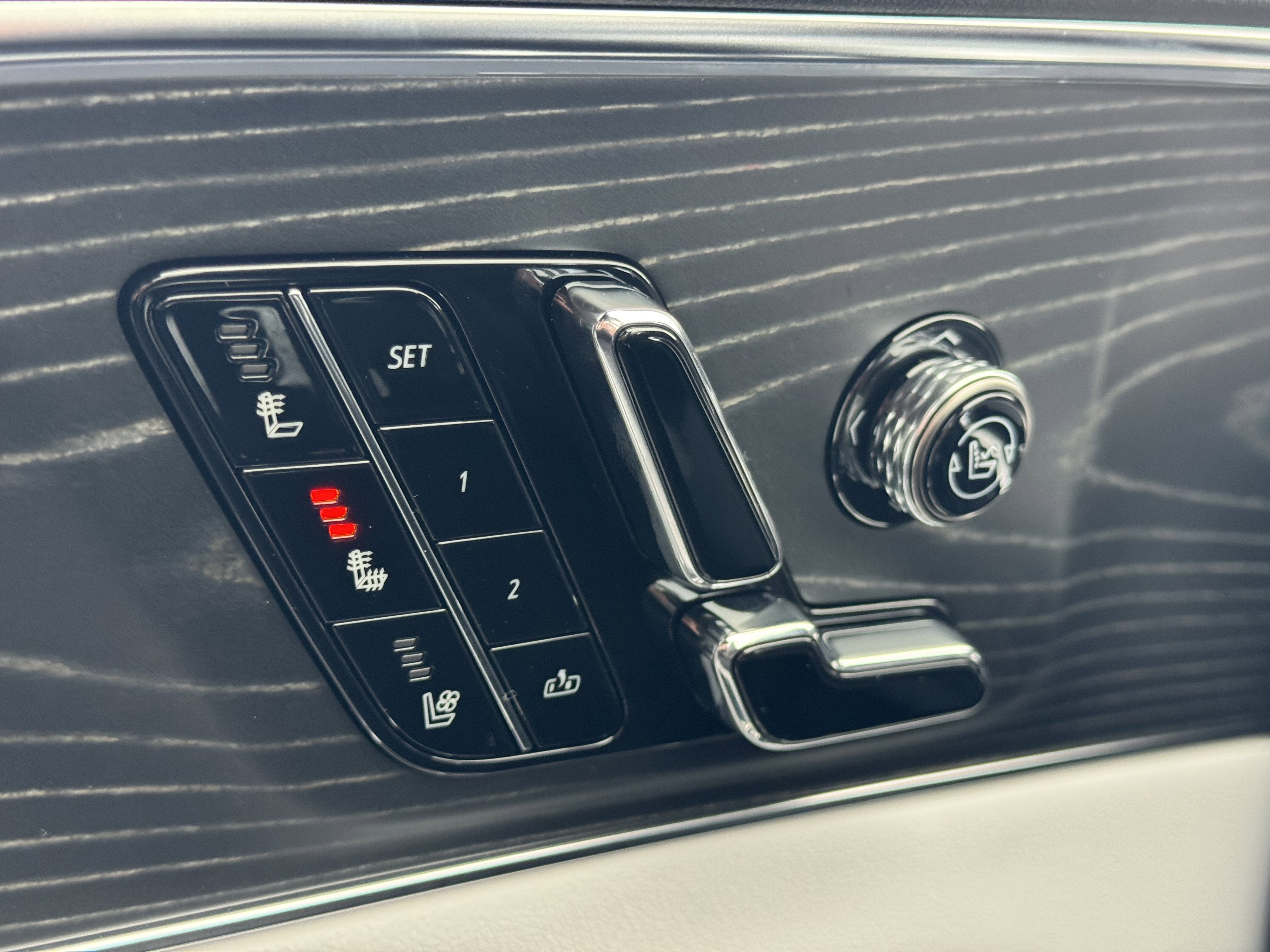 New 2025 Cadillac Lyriq Sport image 30