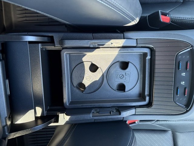 Certified 2021 Toyota Venza Limited image 32