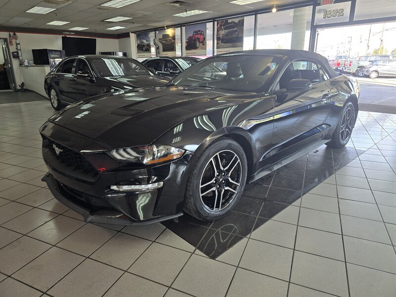 Used 2019 Ford Mustang Premium RWD image 1