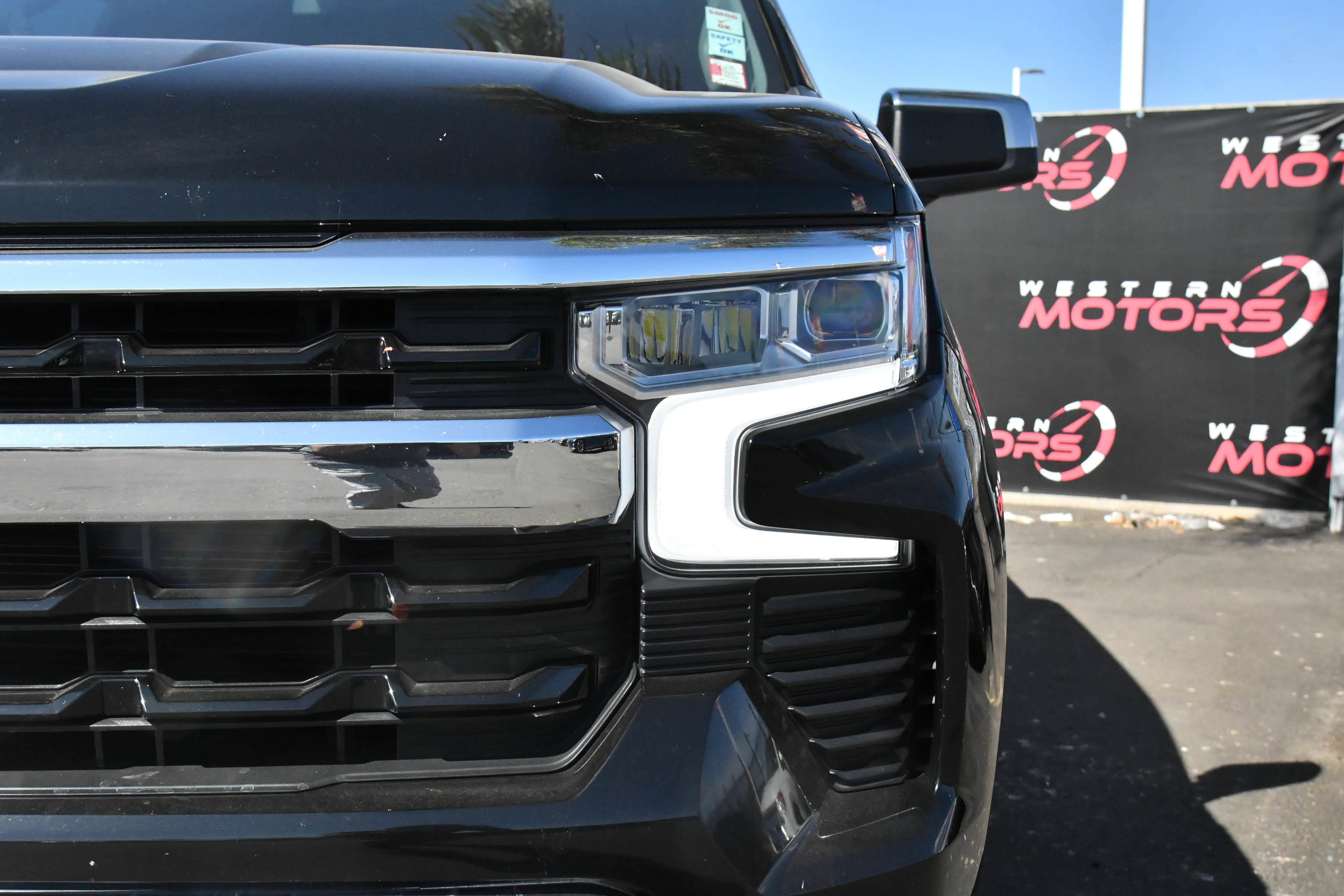 Used 2022 Chevrolet Silverado 1500 LT AWD/4WD image 11