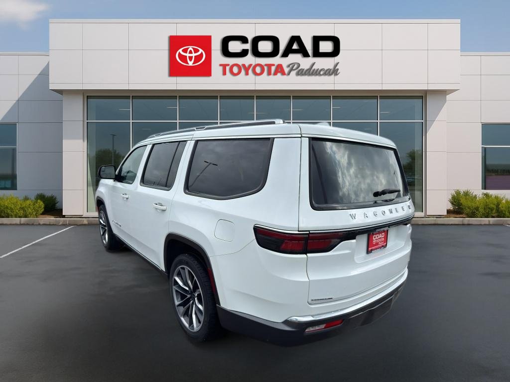 Used 2022 Jeep Wagoneer Series III w/ Premium Group I AWD/4WD image 3