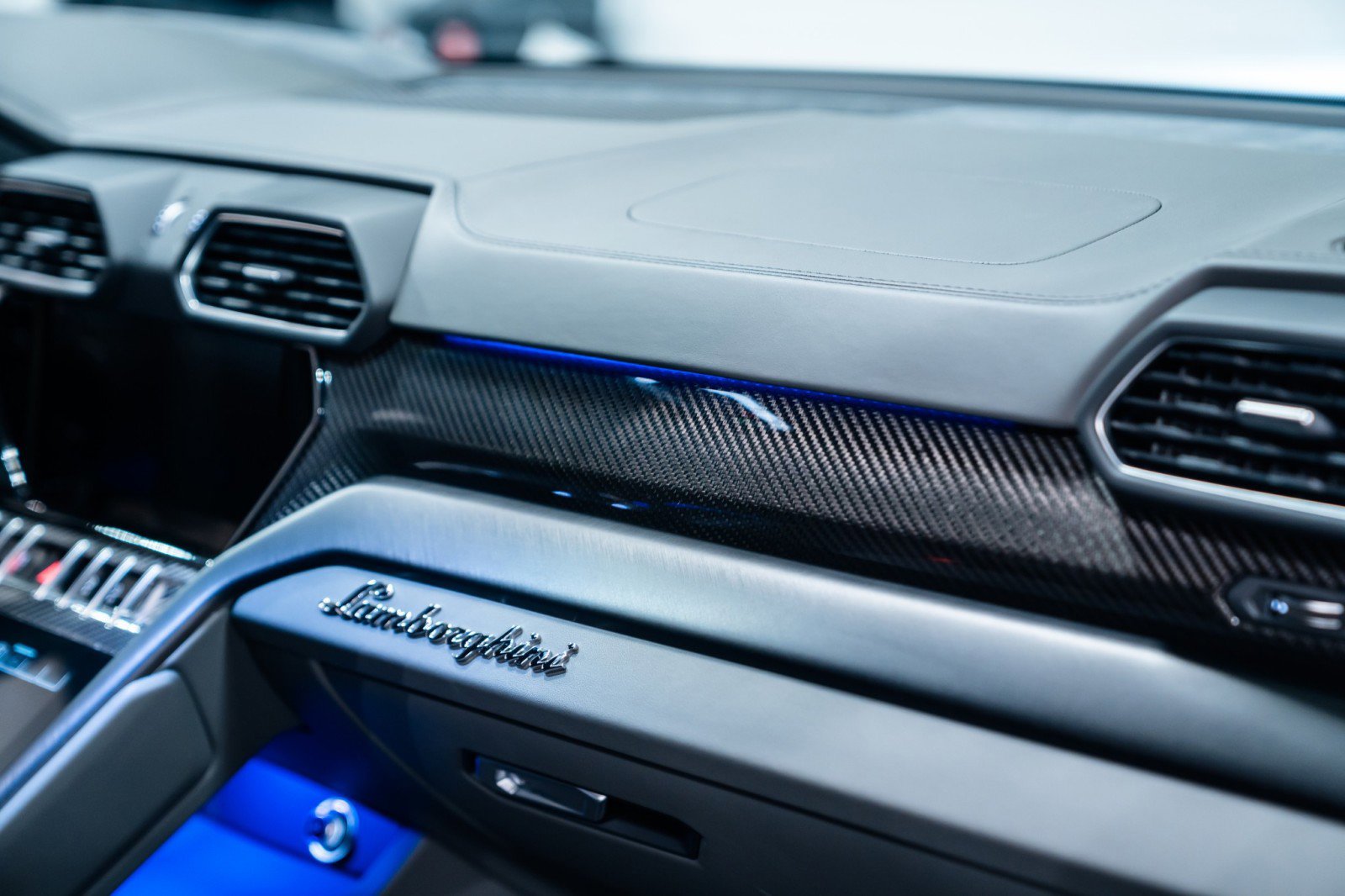 Used 2024 Lamborghini Urus S image 22