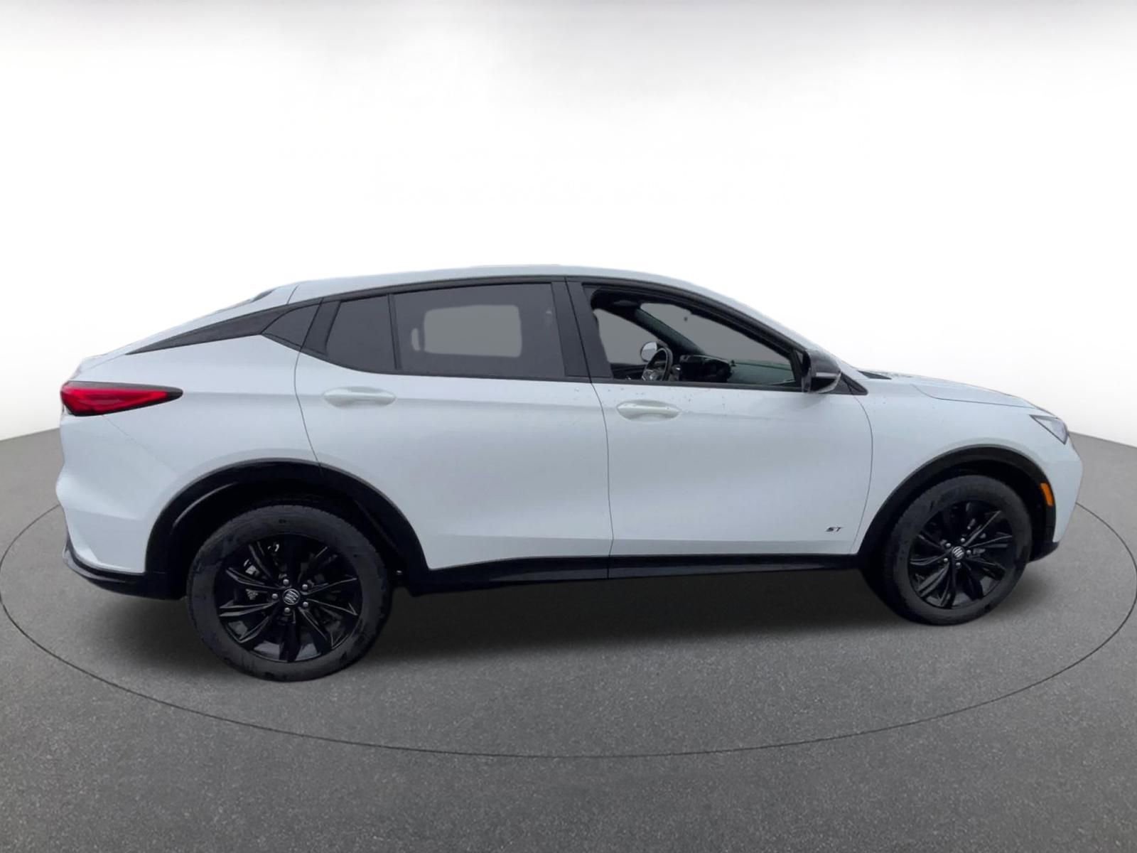 Used 2025 Buick Envista Sport Touring image 16