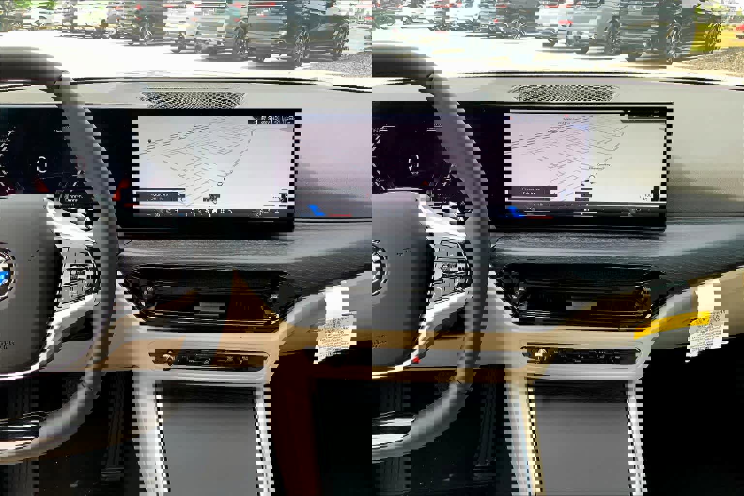 Used 2025 BMW 330i Sedan w/ Convenience Package image 6