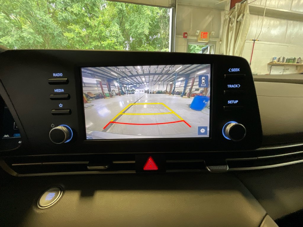 Used 2022 Hyundai Elantra SEL FWD image 18