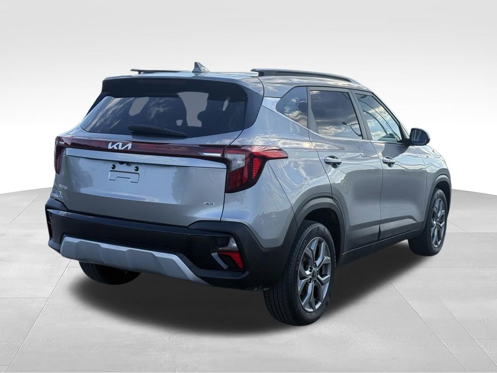 Used 2024 Kia Seltos S AWD/4WD image 24