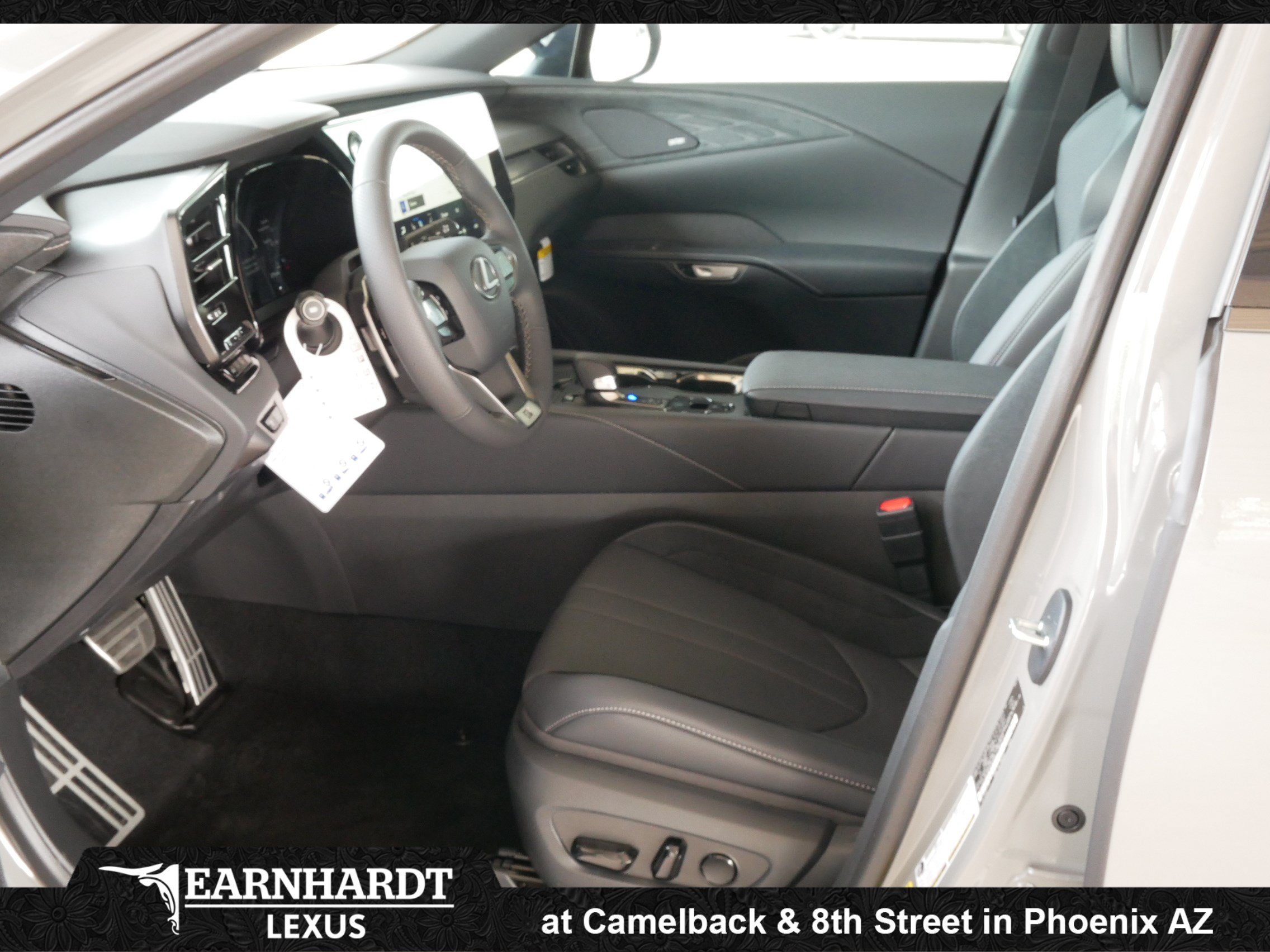 New 2026 Lexus RX 500h F Sport w/ Convenience Package AWD/4WD image 4