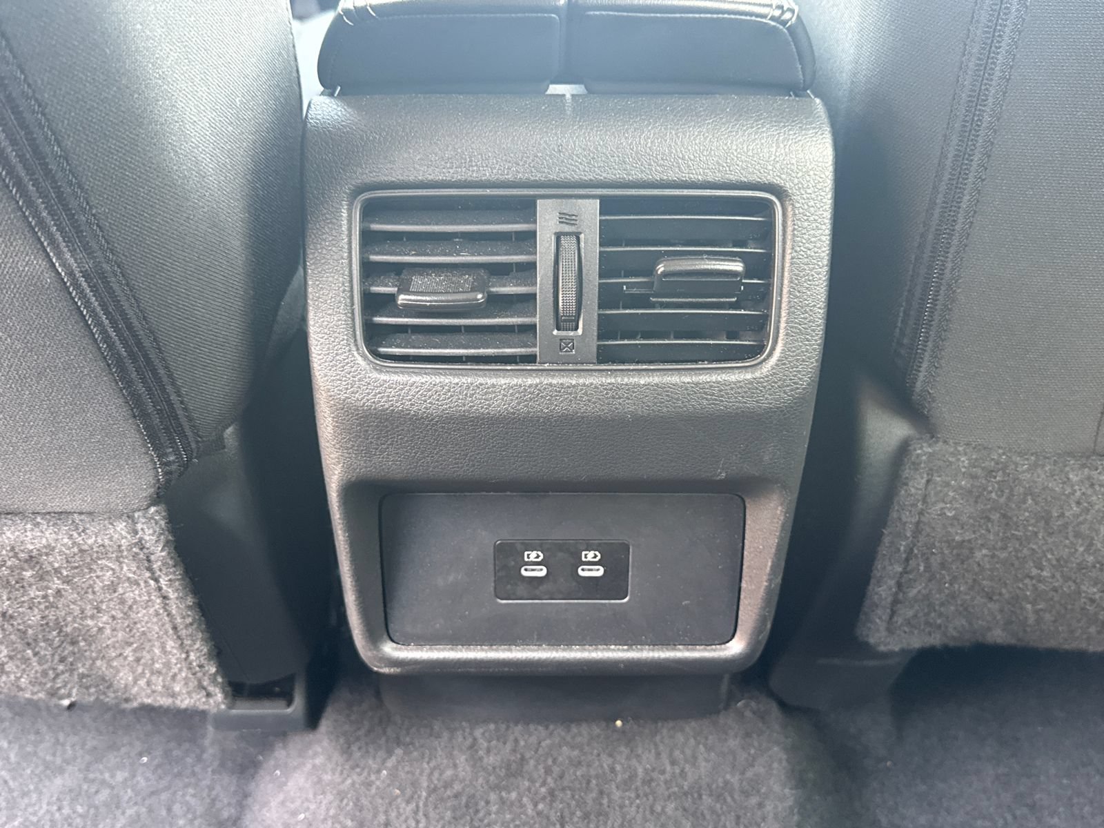 Used 2025 Nissan Rogue SV FWD image 25