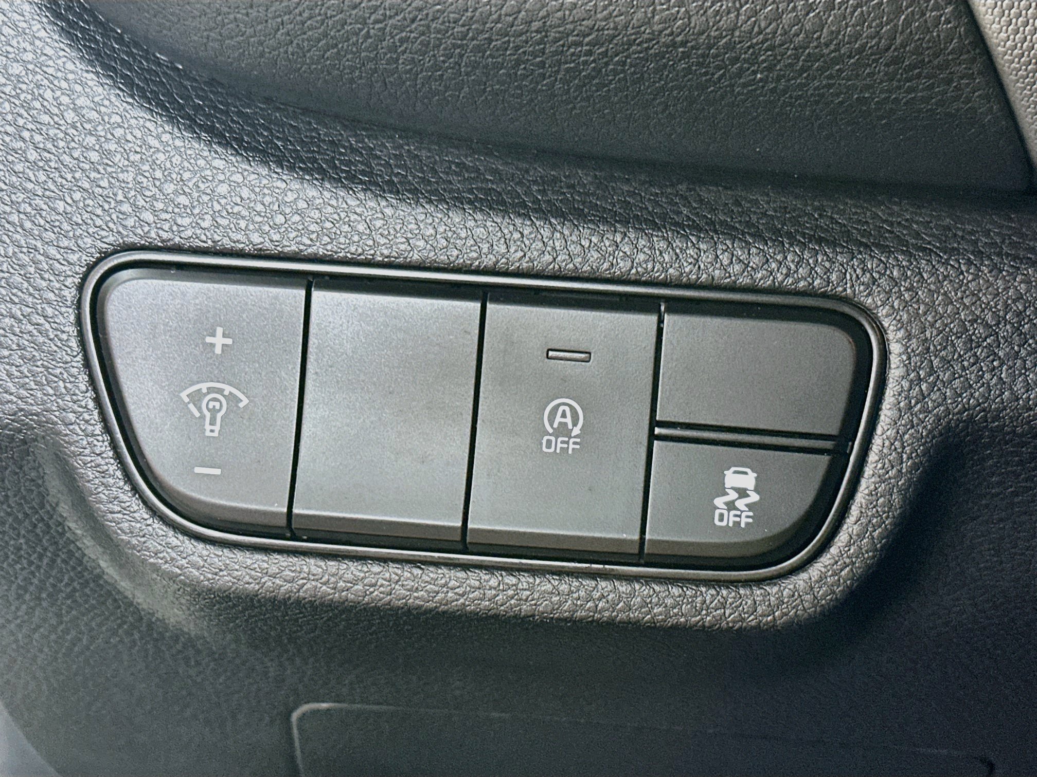 Certified 2026 Kia Seltos LX FWD image 10