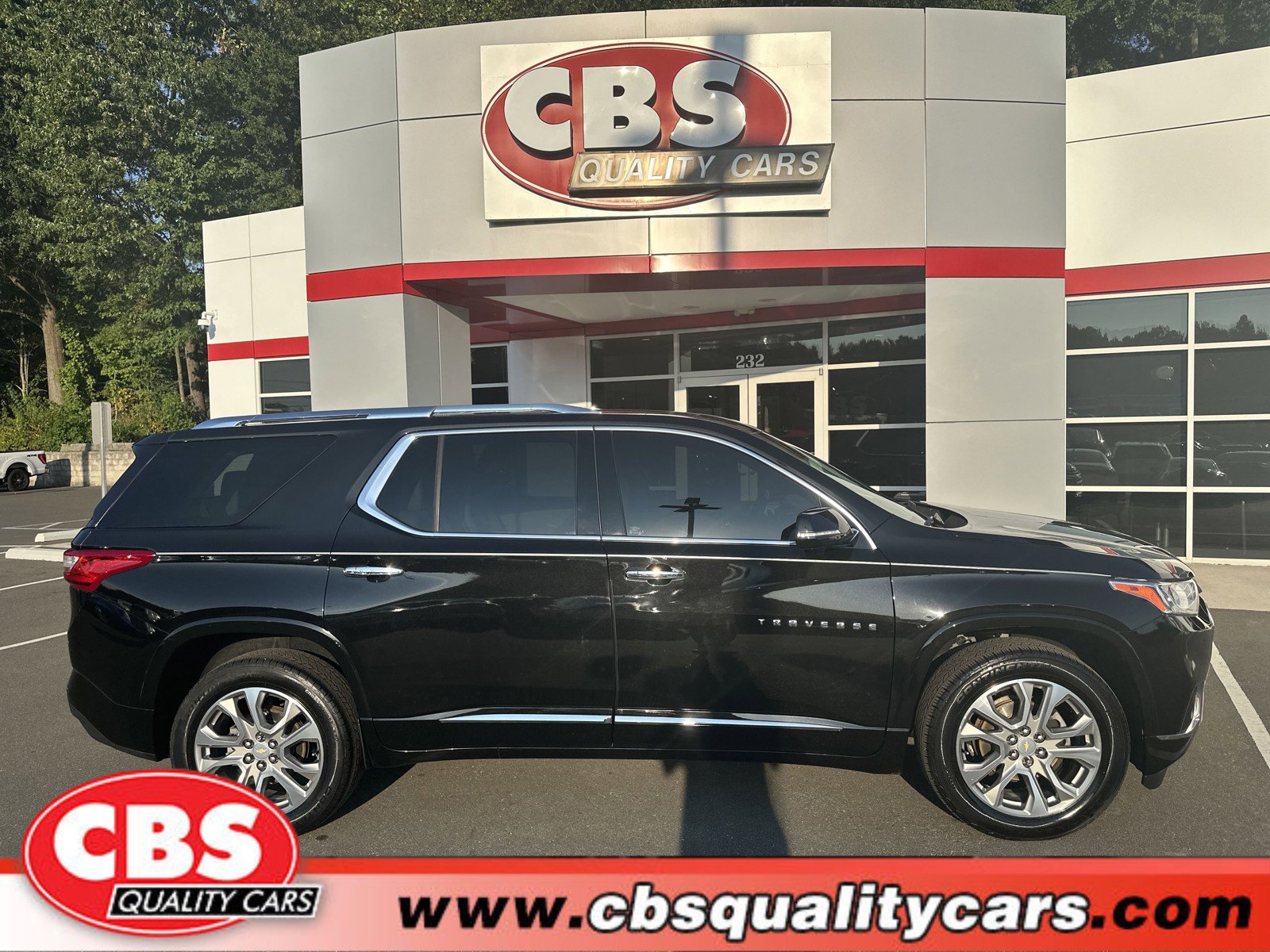 Used 2020 Chevrolet Traverse Premier w/ LPO, Floor Liner Package image 1