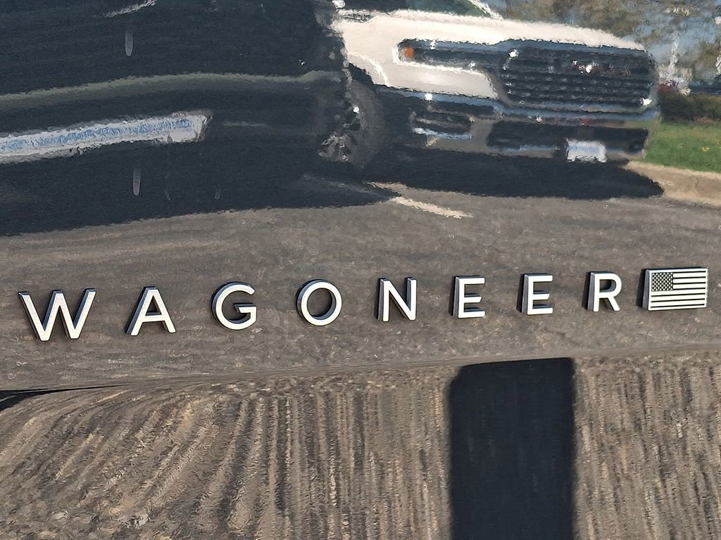 Certified 2024 Jeep Wagoneer Series II w/ Flexible Seating Group image 34