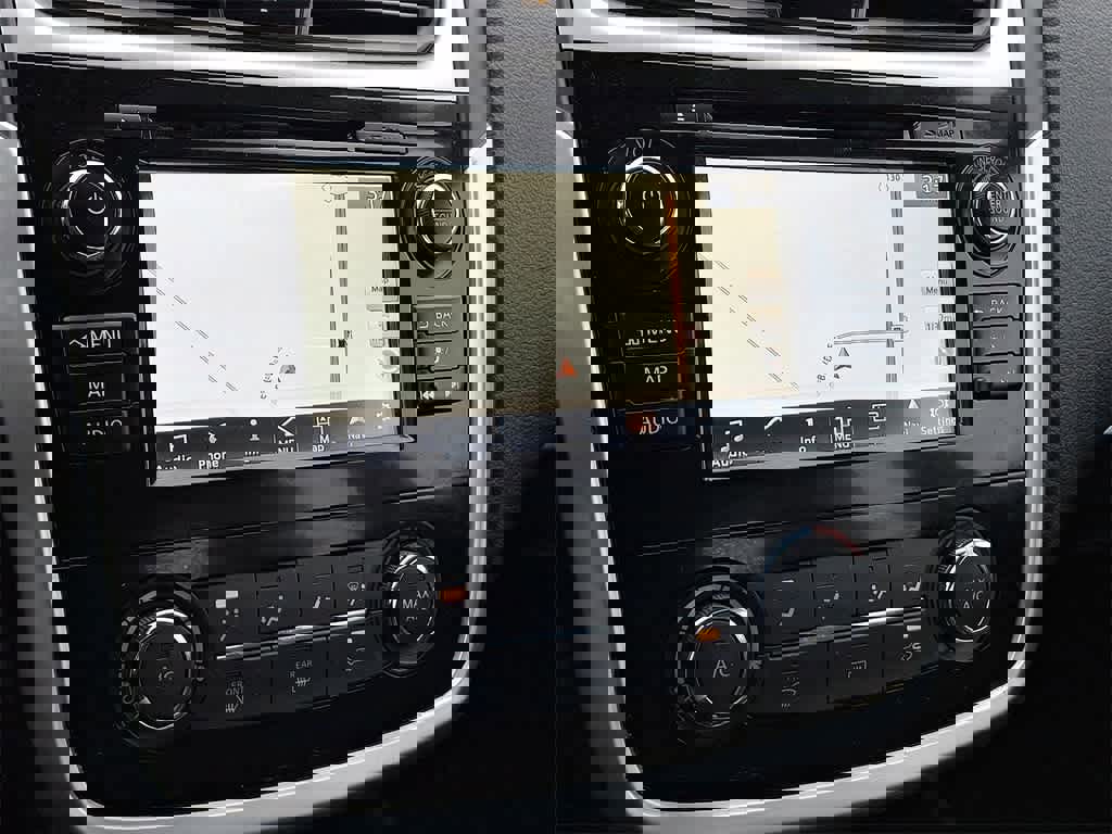 Used 2018 Nissan Altima 2.5 SR w/ SR Midnight Edition image 14