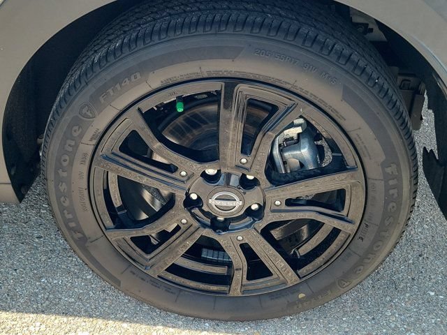 Certified 2024 Nissan Kicks SR w/ SR Premium Package FWD image 9
