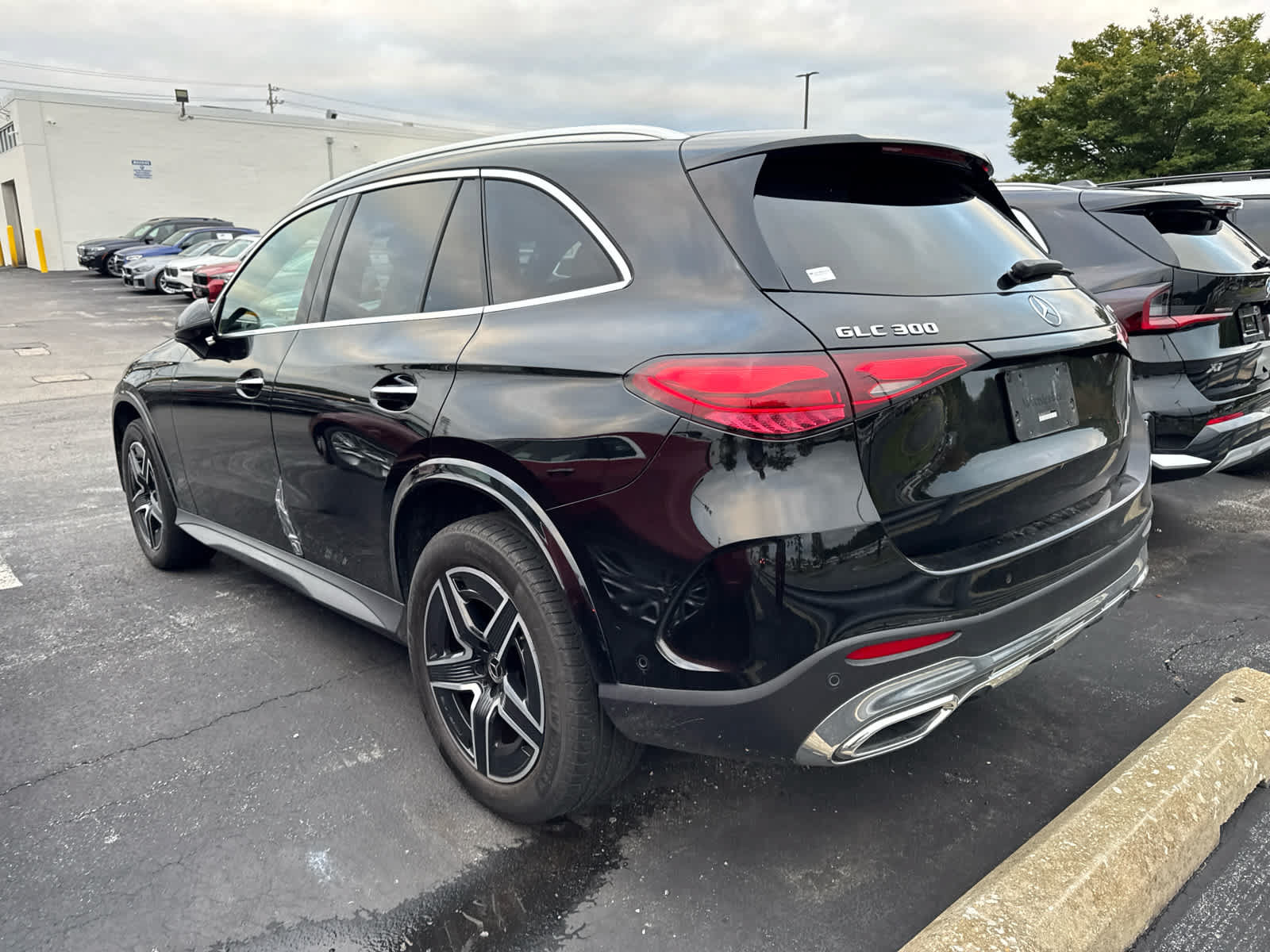 Used 2023 Mercedes-Benz GLC 300 4MATIC image 5