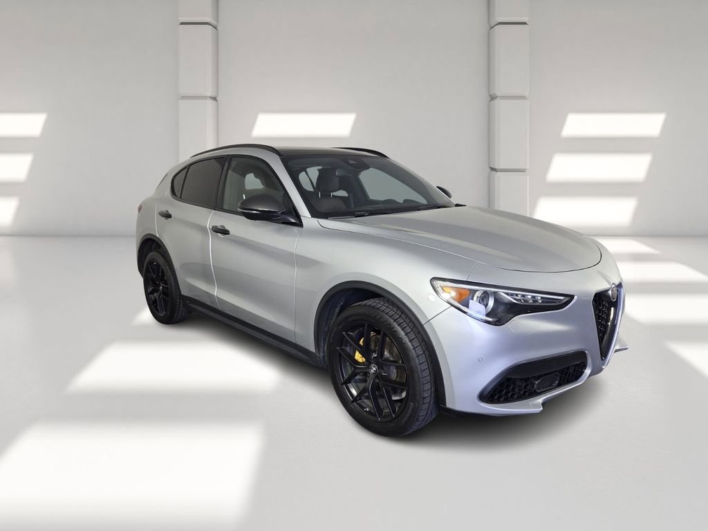 Used 2019 Alfa Romeo Stelvio Ti Sport w/ Quick Order Package 22S Sport image 2