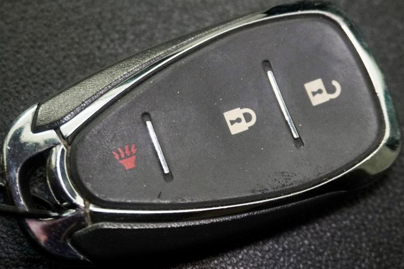 Used 2021 Chevrolet Equinox LT w/ LPO, Floor Liner Package image 24