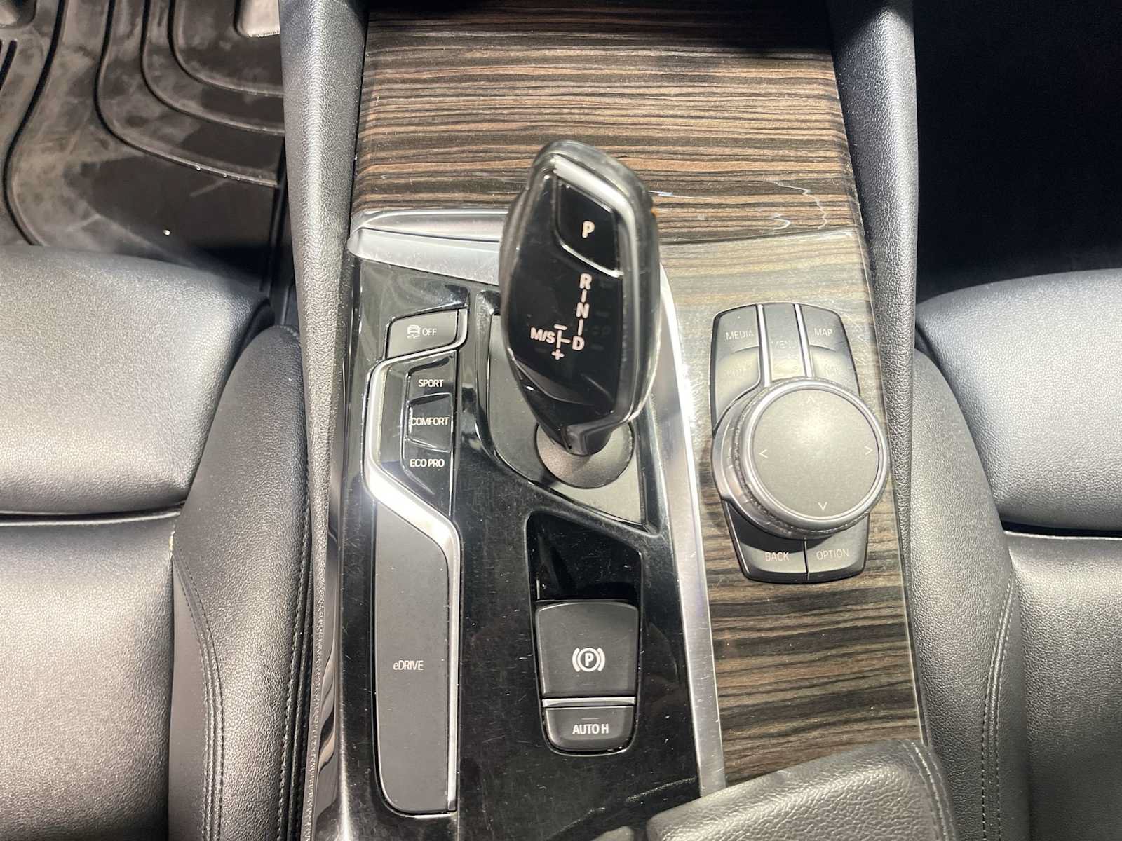 Used 2018 BMW 530e xDrive AWD/4WD image 17