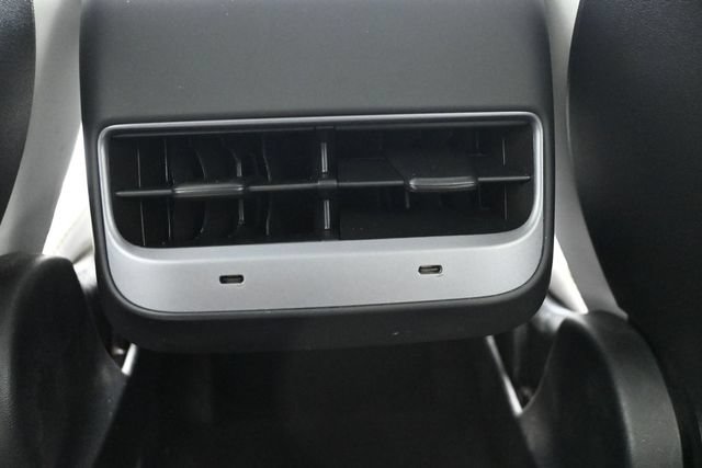 Used 2021 Tesla Model Y Long Range AWD/4WD image 10