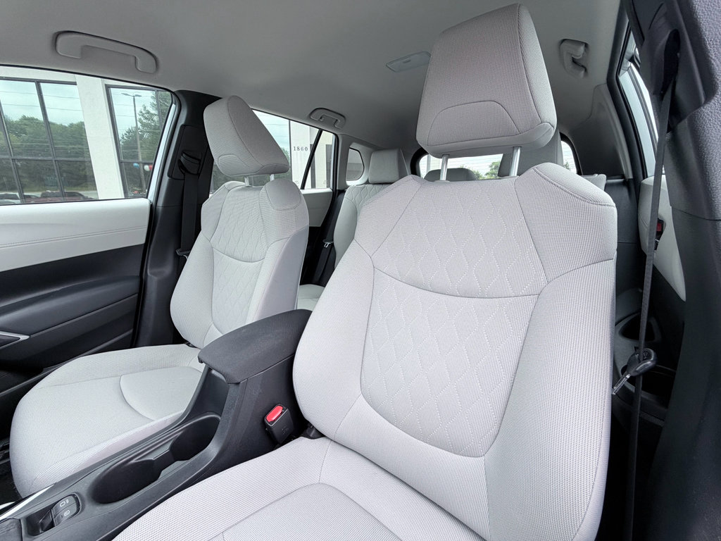 Used 2022 Toyota Corolla Cross L FWD image 20