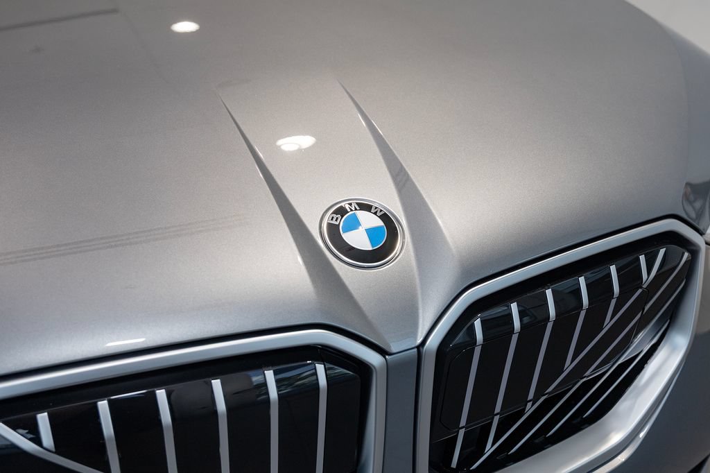 New 2026 BMW X3 xDrive30i w/ Convenience Package AWD/4WD image 17