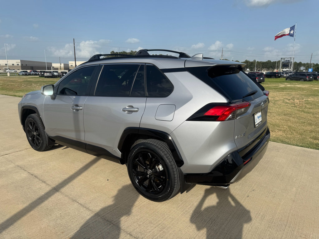 Used 2023 Toyota RAV4 SE w/ Convenience Package AWD/4WD image 6